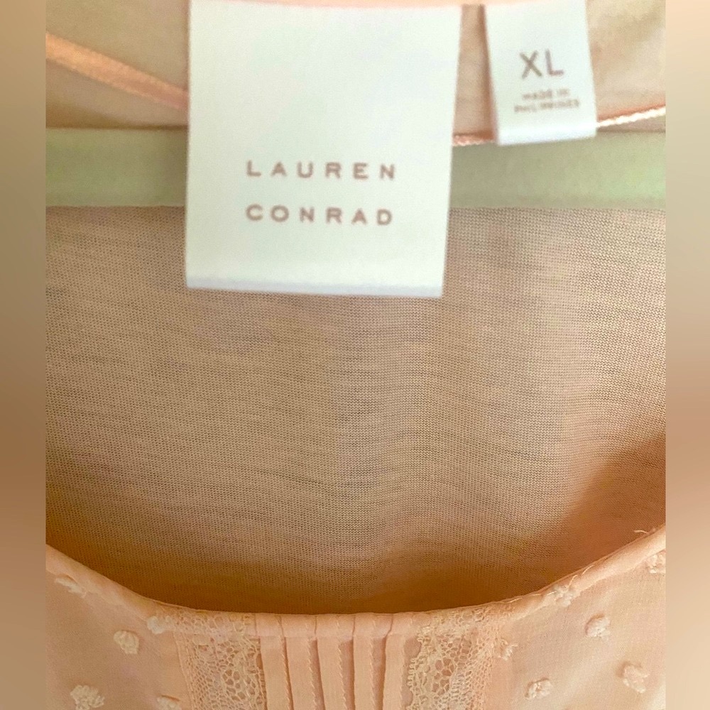 Lauren Conrad blouse size XL - Picture 3 of 3